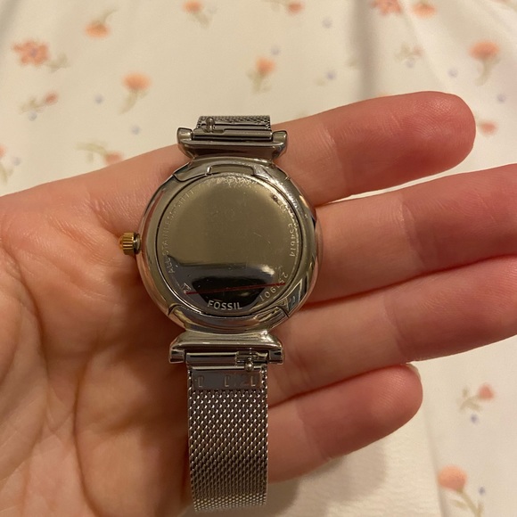 Women’s Silver Fossil Watch - Picture 2 of 5